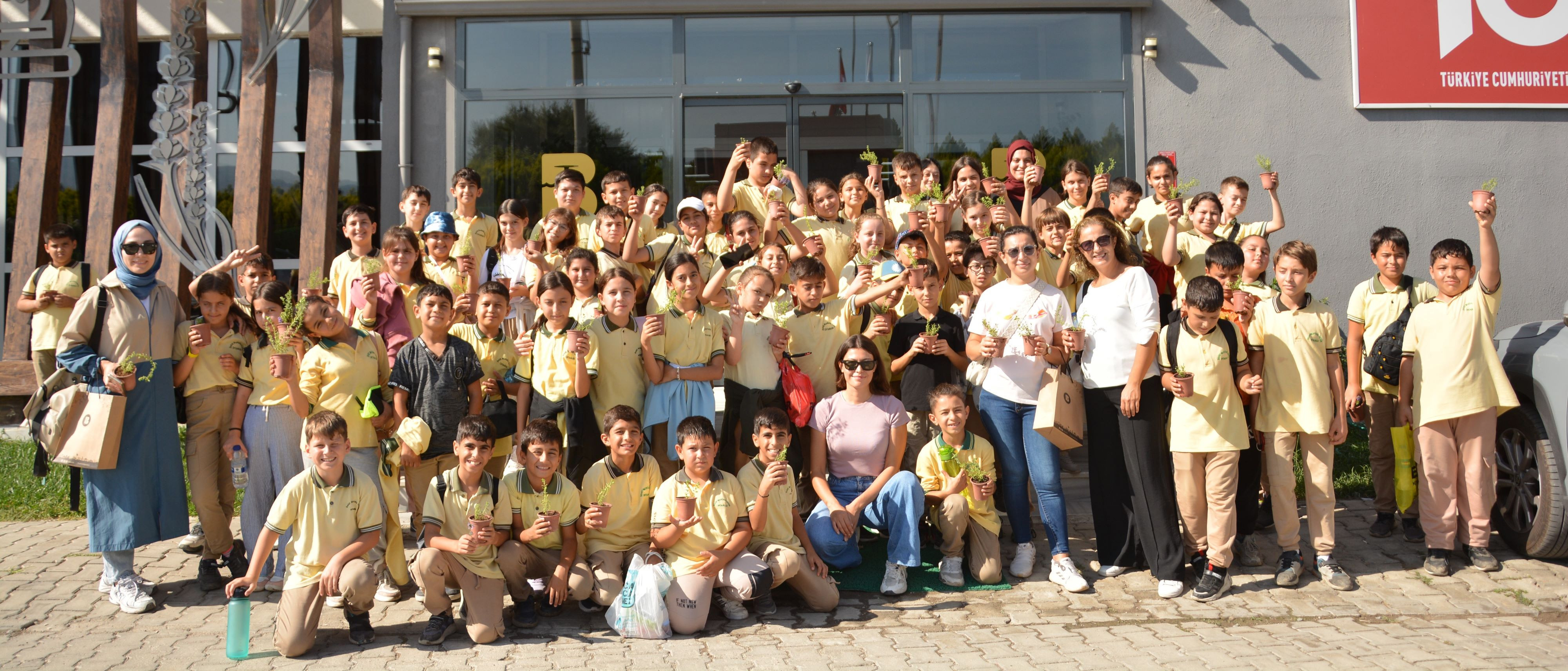 Burhaniye Şehit Mustafa Serin Ortaokulu BAÇEM Ziyareti Gerçekleştirdi