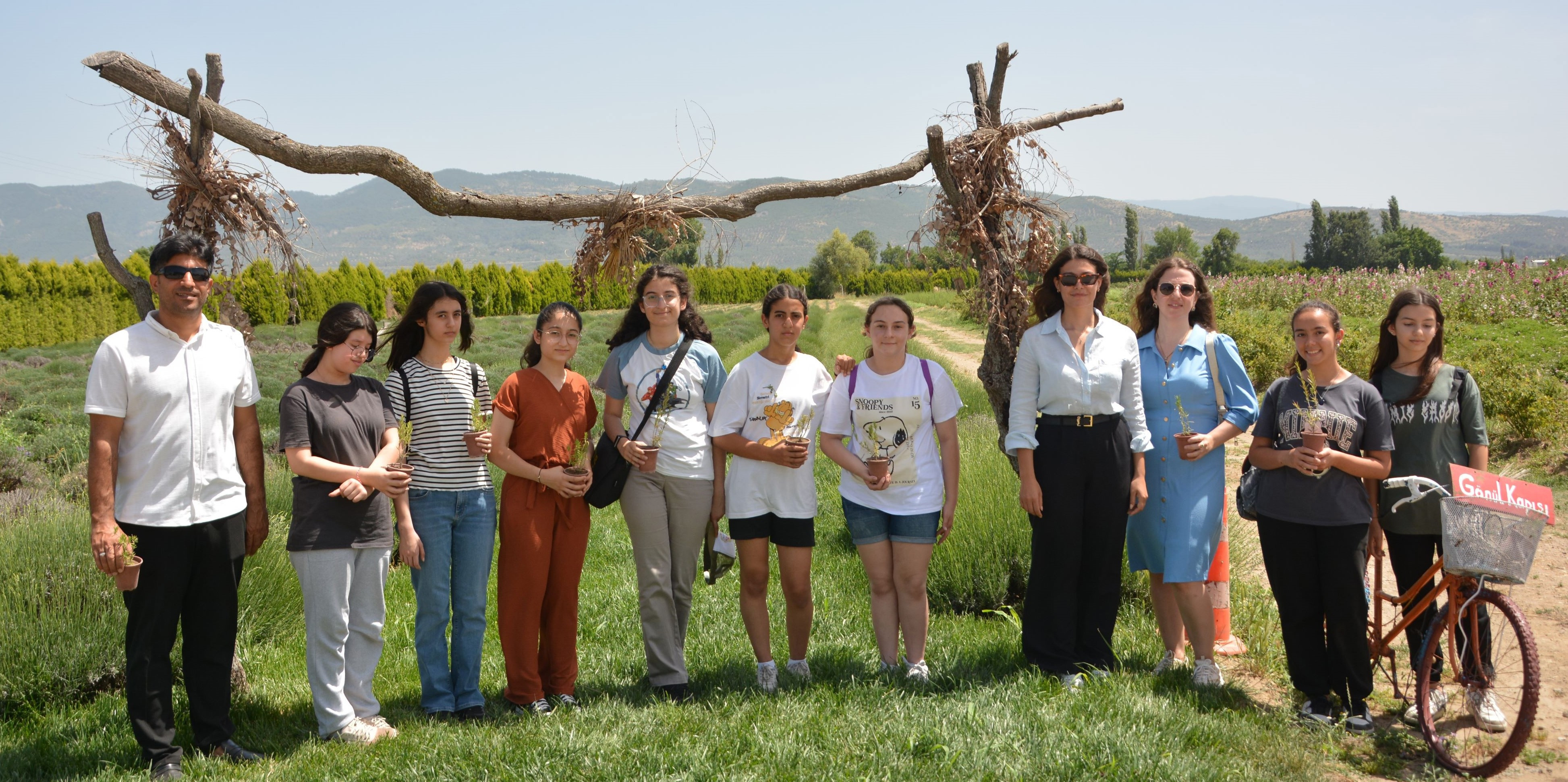 Burhaniye Şehit Ahmet Çelik Ortaokulu 8.Sınıf Öğrencileri BAÇEM Ziyareti Gerçekleştirdi