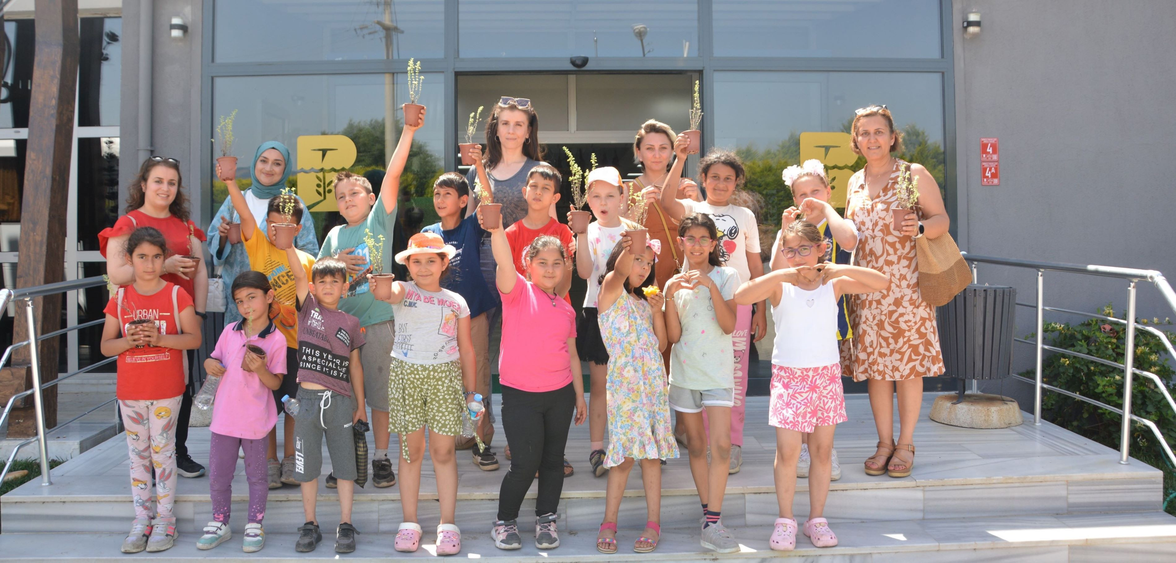 Burhaniye Pelitköy Halit Selçuk İlkokulu BAÇEM Ziyareti Gerçekleştirdi