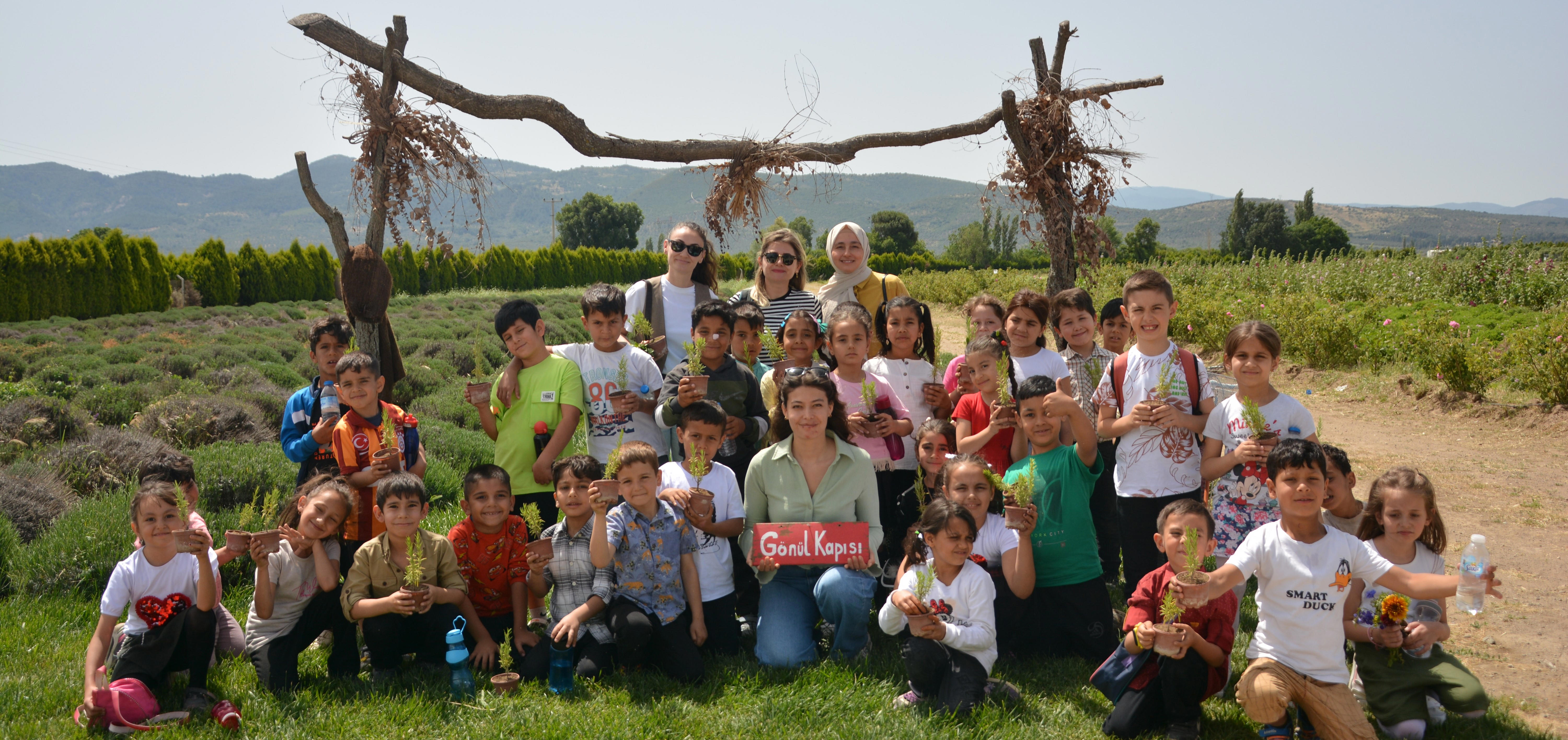 Burhaniye Gazi İlkokulu 1. ve 2. Sınıf Öğrencileri BAÇEM'i Ziyaret Etti