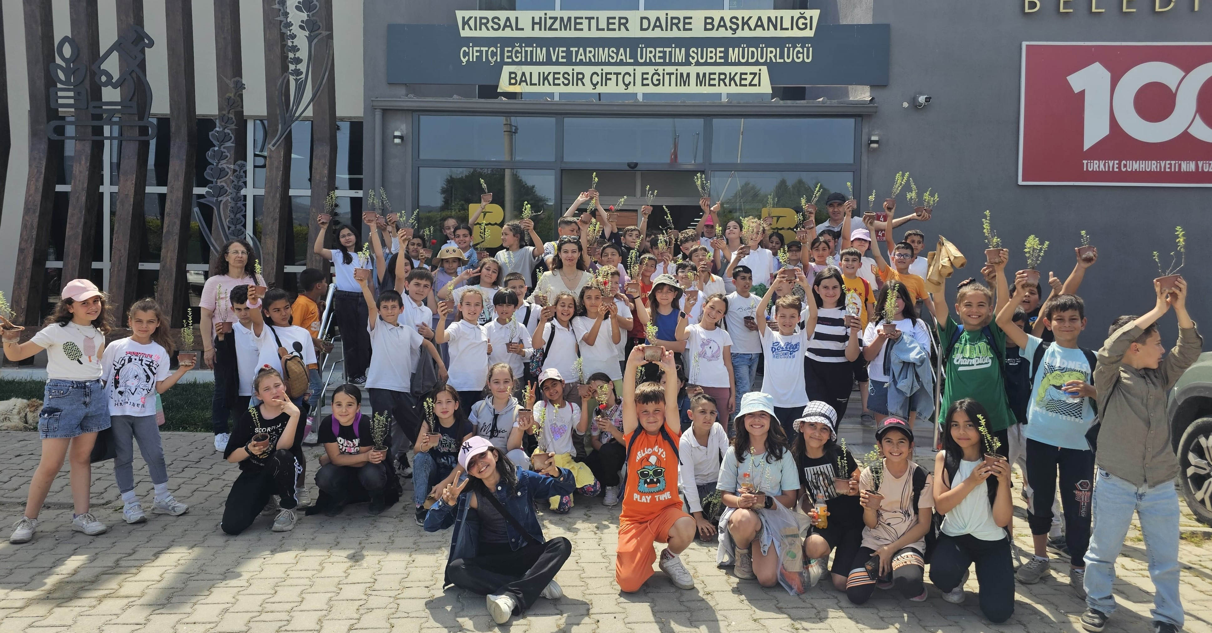 Burhaniye Faruk Kızıklı İlkokulu BAÇEM Gezisi Düzenledi