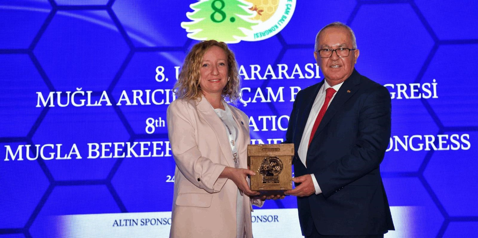 Uluslararası Kongrede Balıkesir’e Arıcılık Ödülü